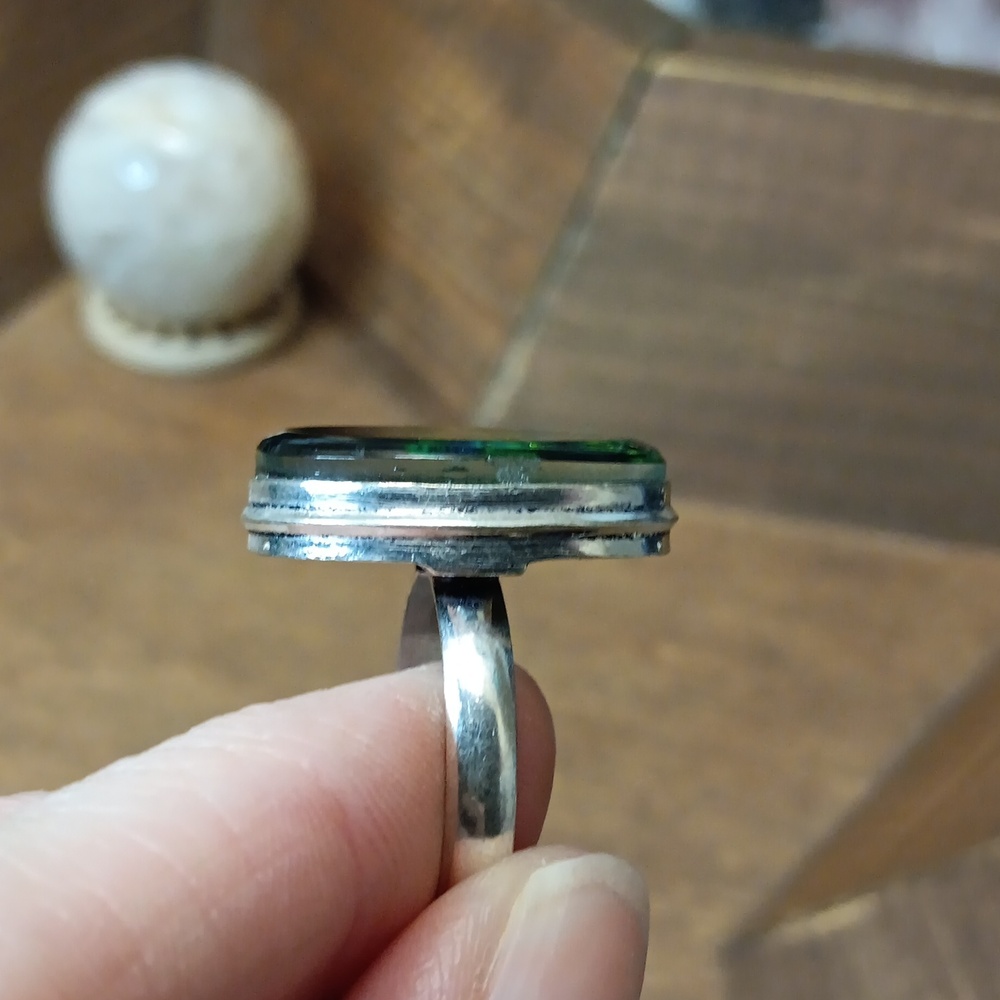 Elegant Green and Blue Dichroic Glass Ring - Picture 4 of 5